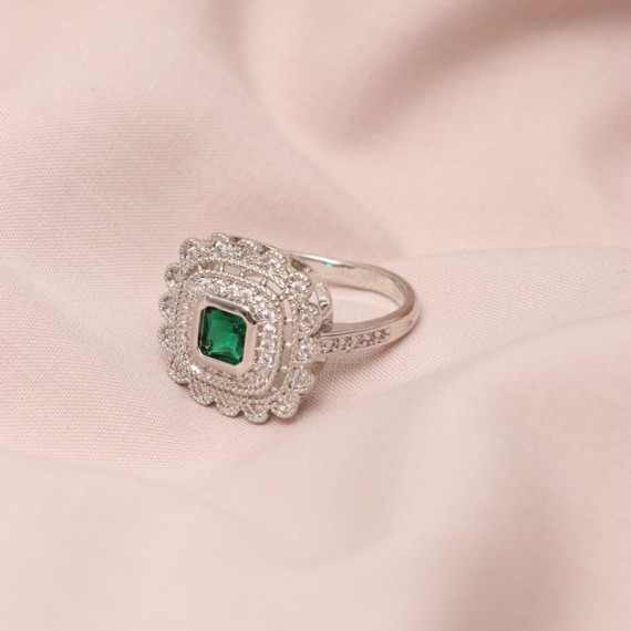 https://morewore.com/products/ring-22-brand-layan